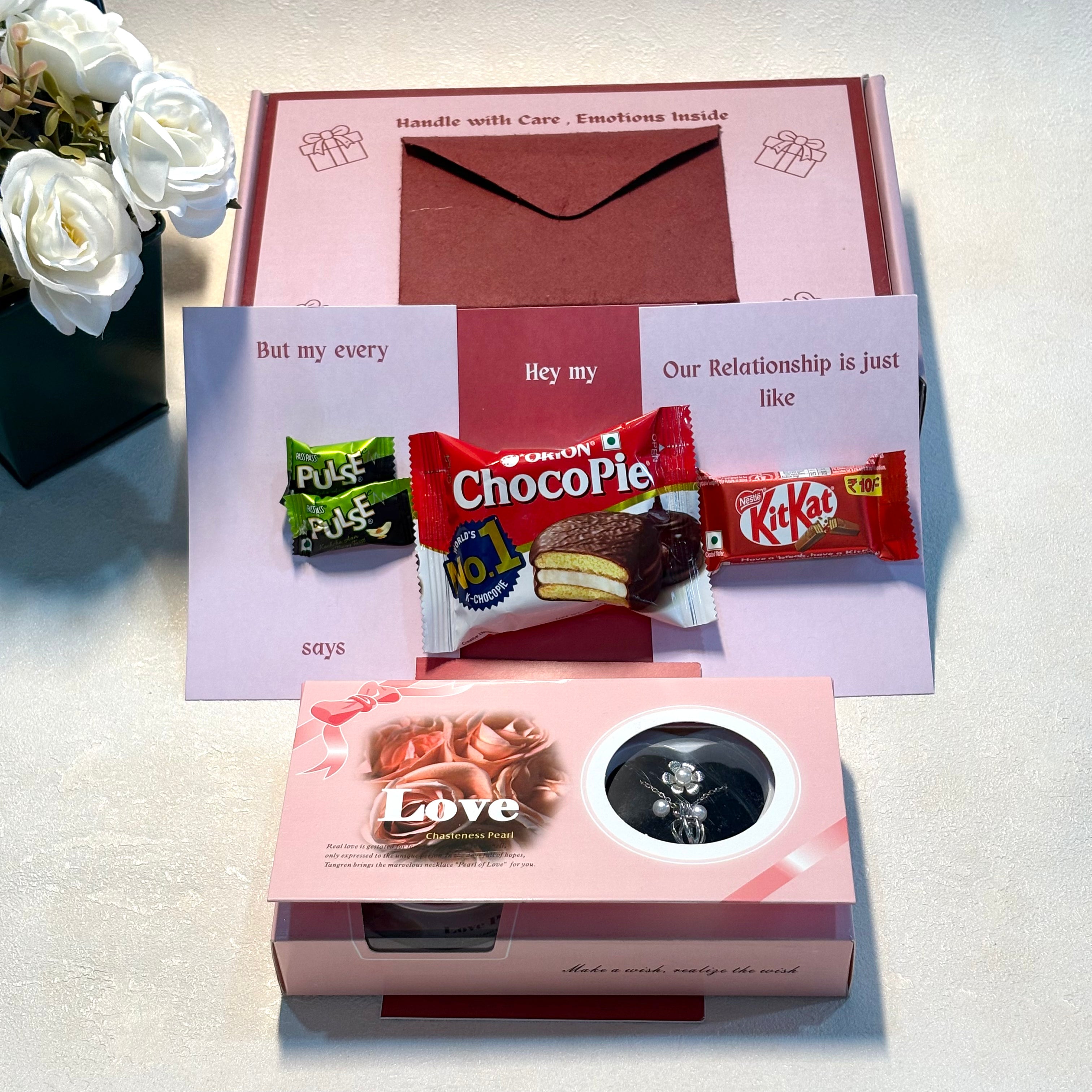 Pearl love hamper for Pasandida Aurat